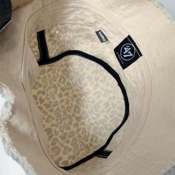 AUBURN TIGERS 47 WOMENS BUCKET HAT NWOT LEOPARD PRINT CAP ANIMAL $42 NCAA - Picture 6 of 6